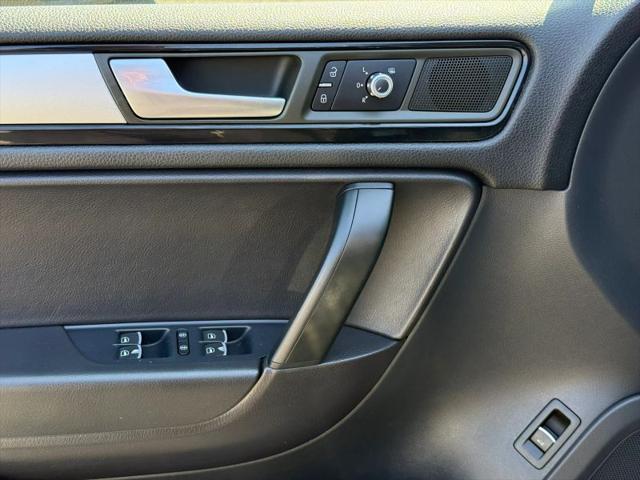 2012 Volkswagen Touareg VR6 Sport
