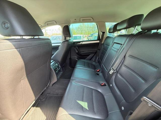 2012 Volkswagen Touareg VR6 Sport