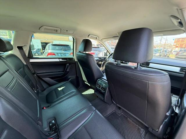 2012 Volkswagen Touareg VR6 Sport