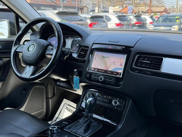 2012 Volkswagen Touareg VR6 Sport