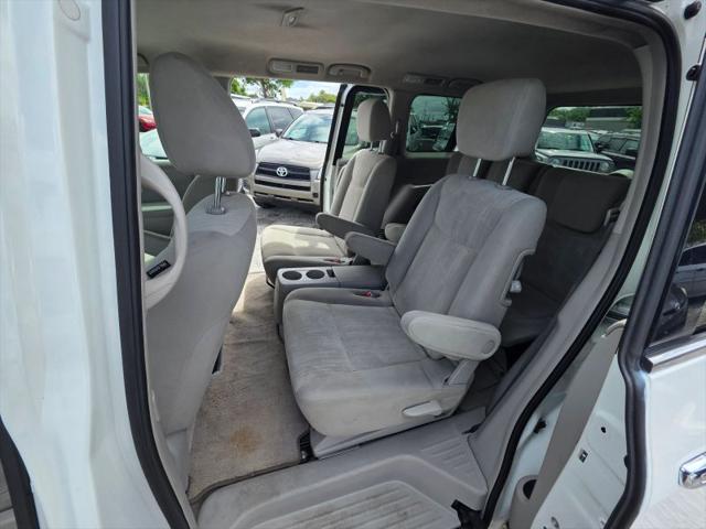 2012 Nissan Quest SV