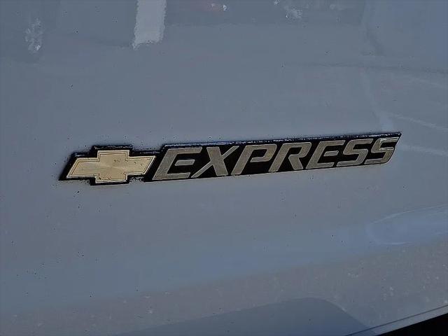 2021 Chevrolet Express Cargo Van RWD 2500 Regular Wheelbase WT