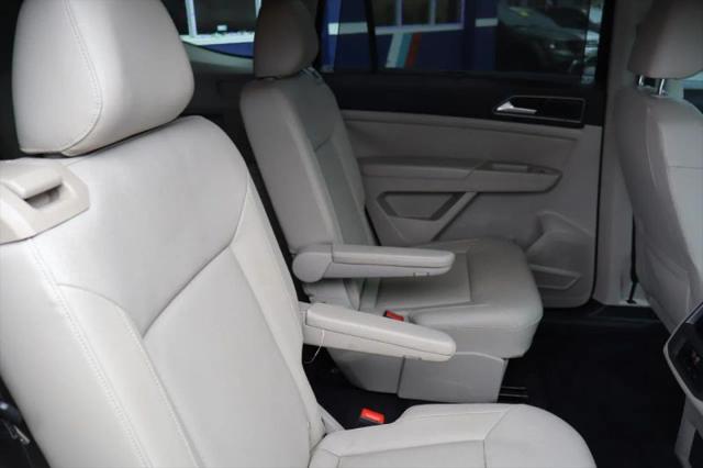 2019 Volkswagen Atlas 3.6L V6 SE w/Technology R-Line