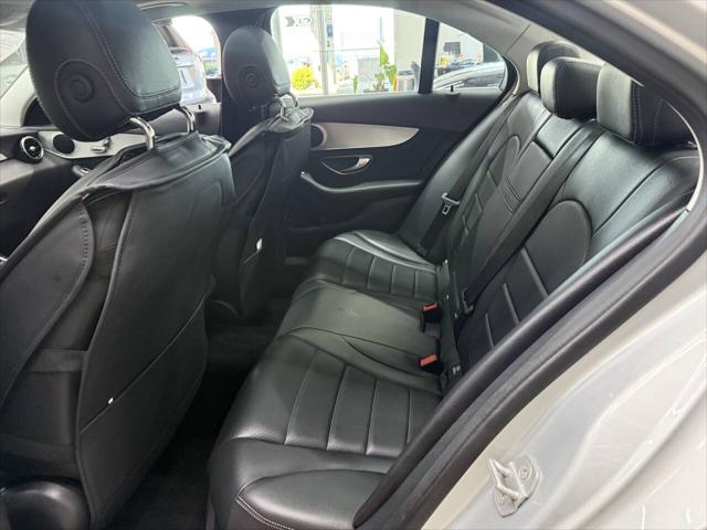 2015 Mercedes-Benz C-CLASS C 300 C 300 4MATIC AWD 4dr Sedan