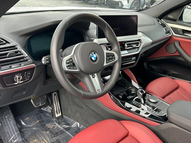 2025 BMW X4 xDrive30i