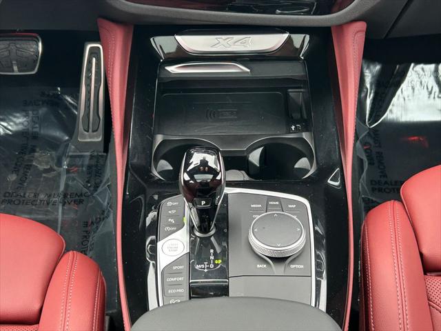 2025 BMW X4 xDrive30i