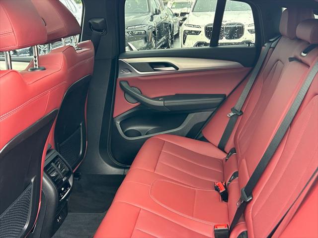 2025 BMW X4 xDrive30i