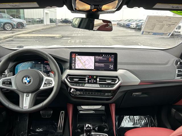 2025 BMW X4 xDrive30i