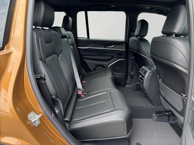 2026 Jeep Grand Cherokee Limited 4x2