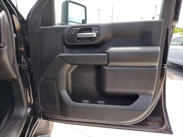 2020 Chevrolet Silverado 2500HD 4WD Crew Cab Standard Bed Custom