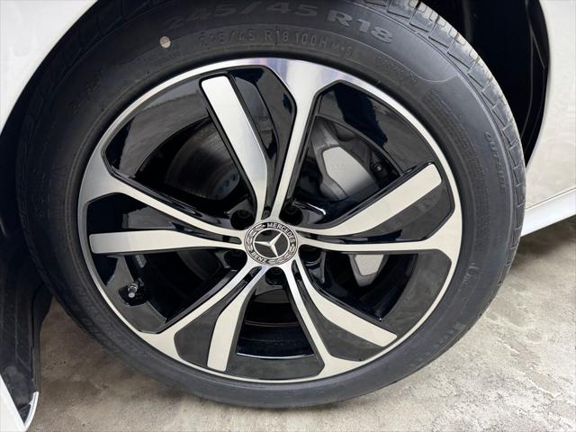 2026 Mercedes-Benz E-CLASS E 300 CLE 300