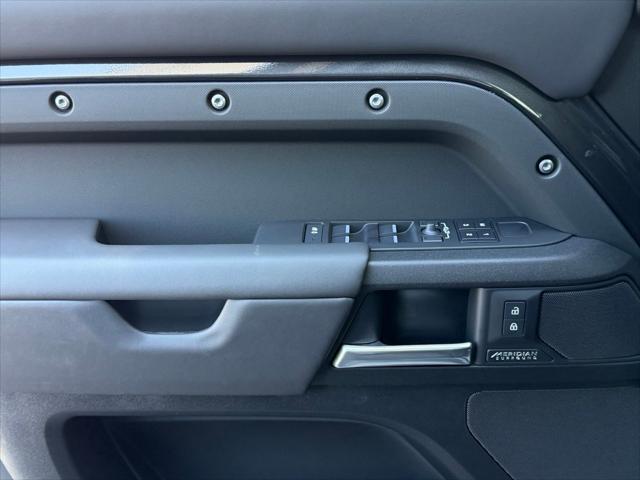 2026 Land Rover Defender P400 X