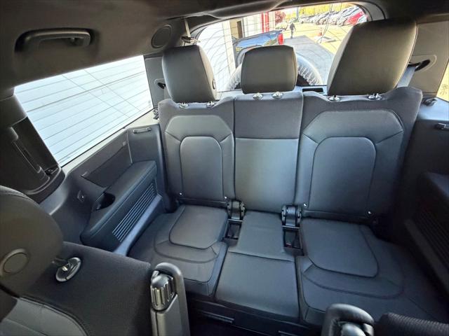 2026 Land Rover Defender P400 X
