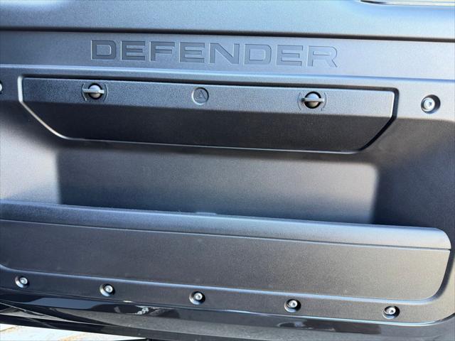 2026 Land Rover Defender P400 X