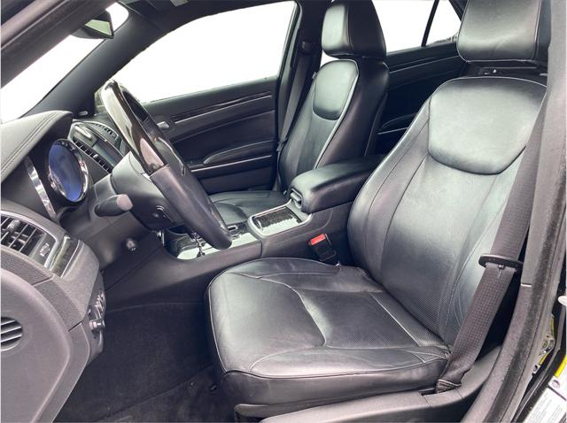2012 Chrysler 300 300 Sedan 4D