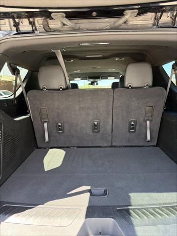 2024 Chevrolet Suburban 4WD LT
