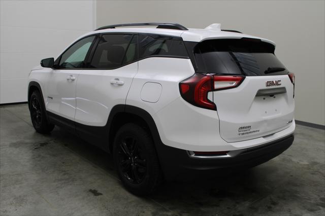 2024 GMC Terrain AWD AT4