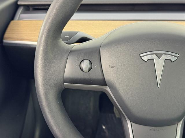 2021 Tesla Model 3 Standard Range Plus Rear-Wheel Drive