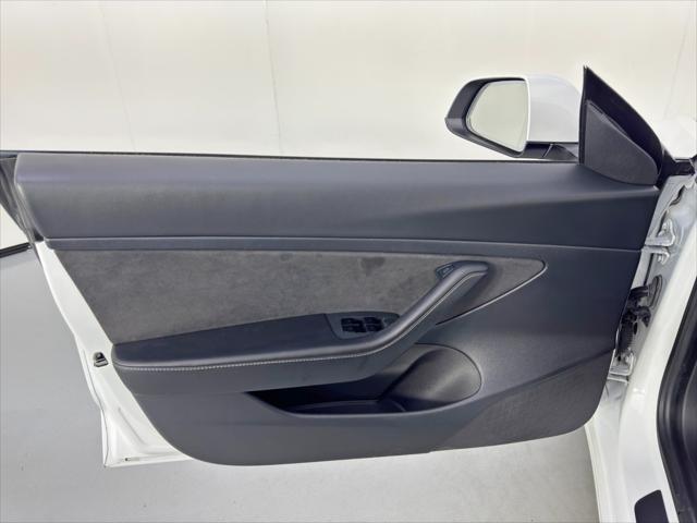 2021 Tesla Model 3 Standard Range Plus Rear-Wheel Drive