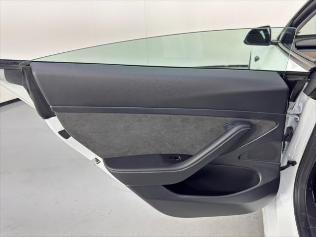 2021 Tesla Model 3 Standard Range Plus Rear-Wheel Drive