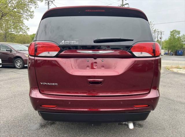 2023 Chrysler Voyager LX