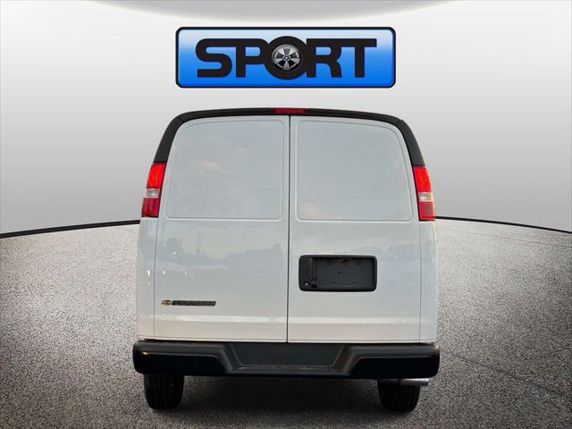 2026 Chevrolet Express Cargo Van 2500 Regular Wheelbase, WT, RWD