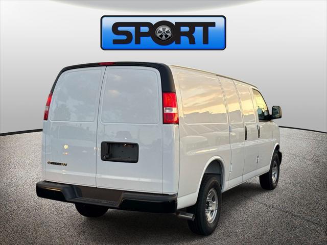 2026 Chevrolet Express Cargo Van 2500 Regular Wheelbase, WT, RWD