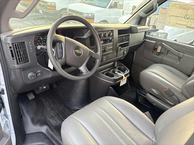 2026 Chevrolet Express Cargo Van 2500 Regular Wheelbase, WT, RWD