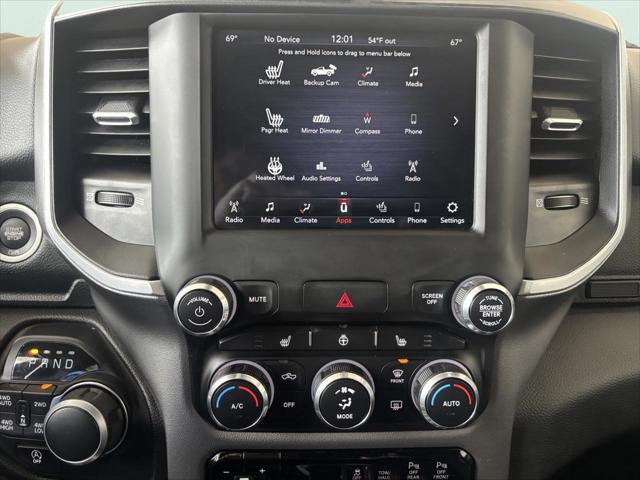 2020 Ram 1500 Big Horn Crew Cab 4x4 5'7" Box
