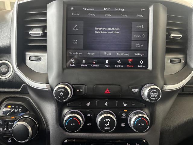 2020 Ram 1500 Big Horn Crew Cab 4x4 5'7" Box