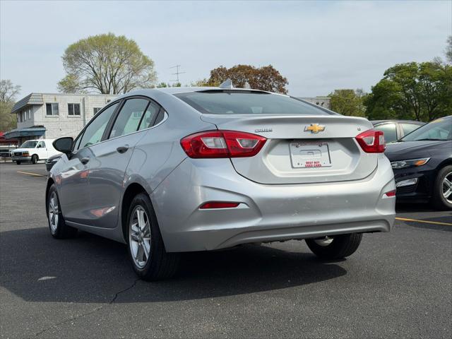 2017 Chevrolet Cruze LT Auto