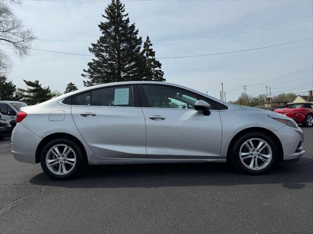 2017 Chevrolet Cruze LT Auto