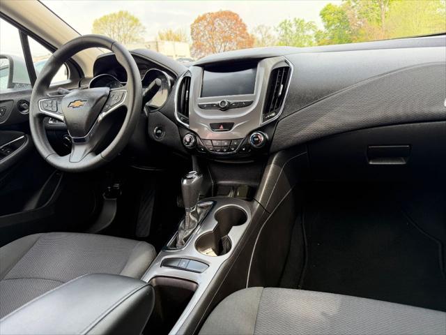 2017 Chevrolet Cruze LT Auto