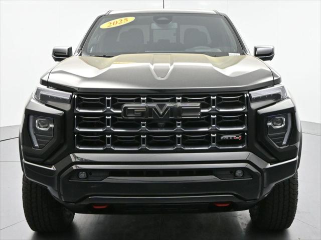 2025 GMC Canyon 4WD AT4