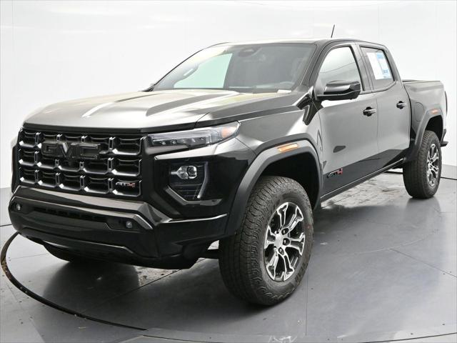 2025 GMC Canyon 4WD AT4