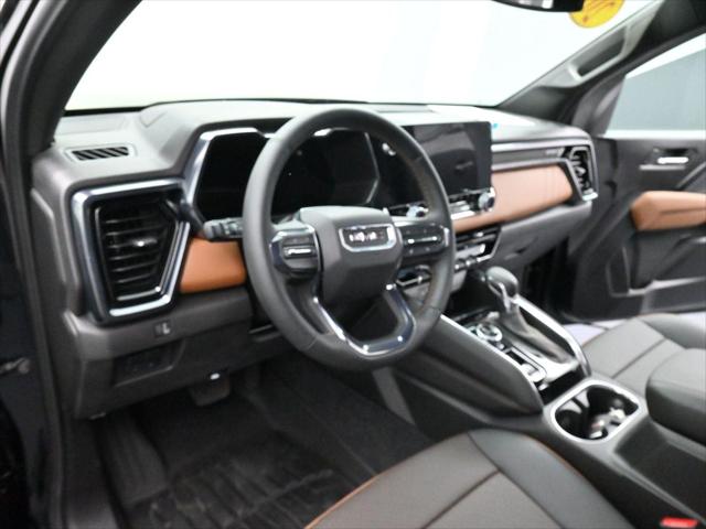 2025 GMC Canyon 4WD AT4
