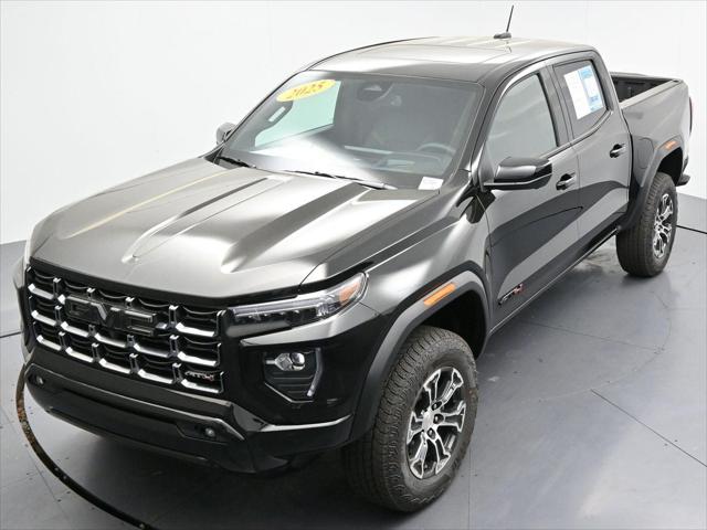 2025 GMC Canyon 4WD AT4