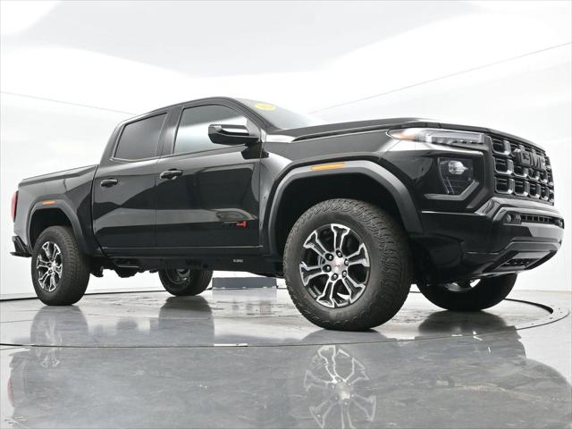 2025 GMC Canyon 4WD AT4