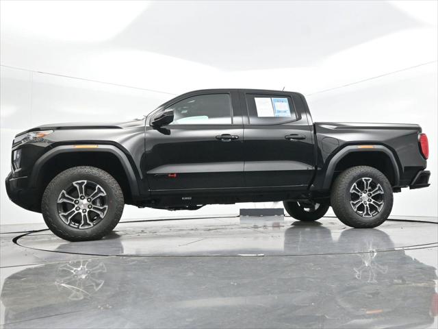 2025 GMC Canyon 4WD AT4