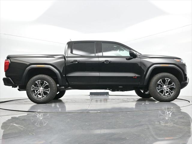 2025 GMC Canyon 4WD AT4