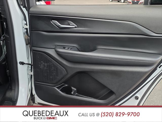 2023 Jeep Grand Cherokee L Altitude 4x4