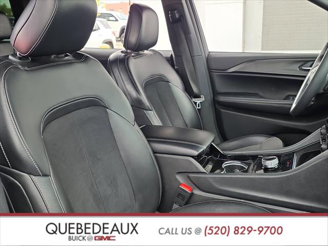 2023 Jeep Grand Cherokee L Altitude 4x4