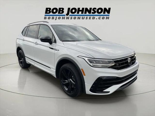 2023 Volkswagen Tiguan 2.0T SE R-Line Black for sale in ROCHESTER, NY