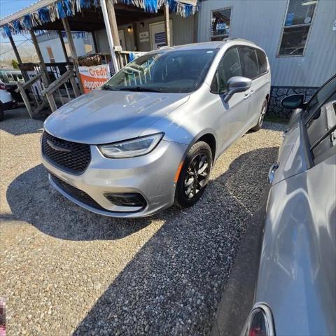 2021 Chrysler Pacifica Touring L for sale near Gallipolis, OH
