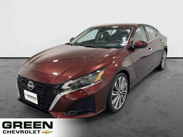 2023 Nissan Altima SL FWD for sale in East Moline, IL