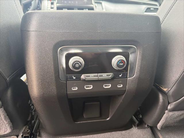 2024 GMC Yukon 4WD AT4