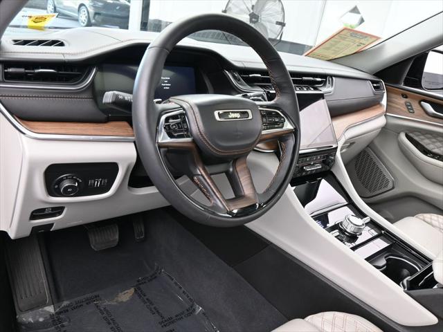 2023 Jeep Grand Cherokee L Summit 4x4