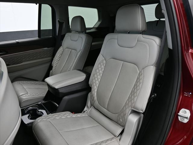 2023 Jeep Grand Cherokee L Summit 4x4