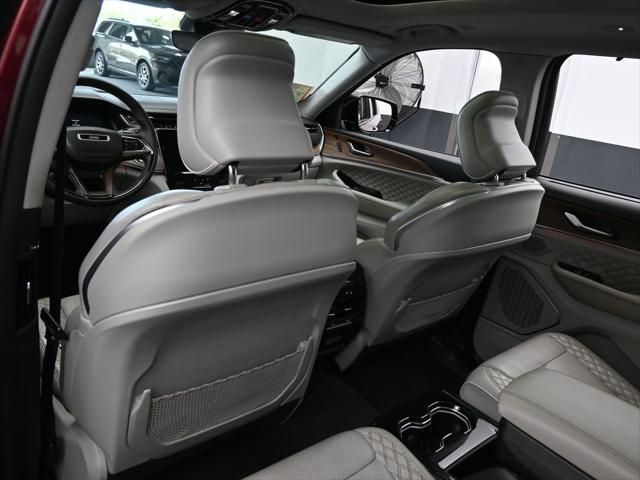2023 Jeep Grand Cherokee L Summit 4x4