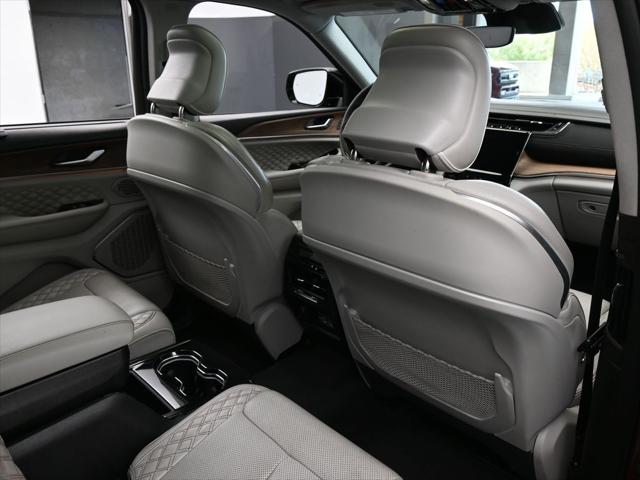 2023 Jeep Grand Cherokee L Summit 4x4